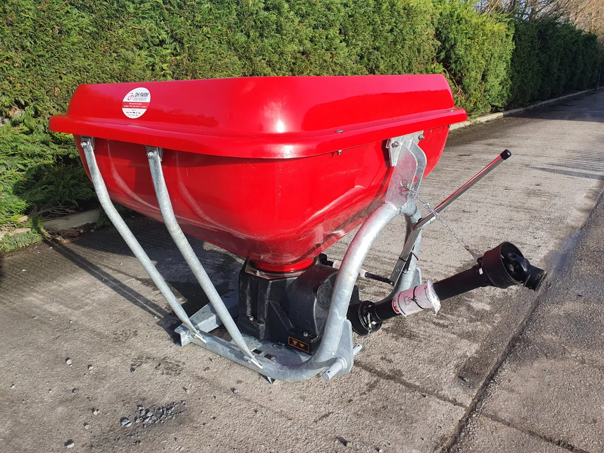 Rhino wagtail spreader 600l - Image 1