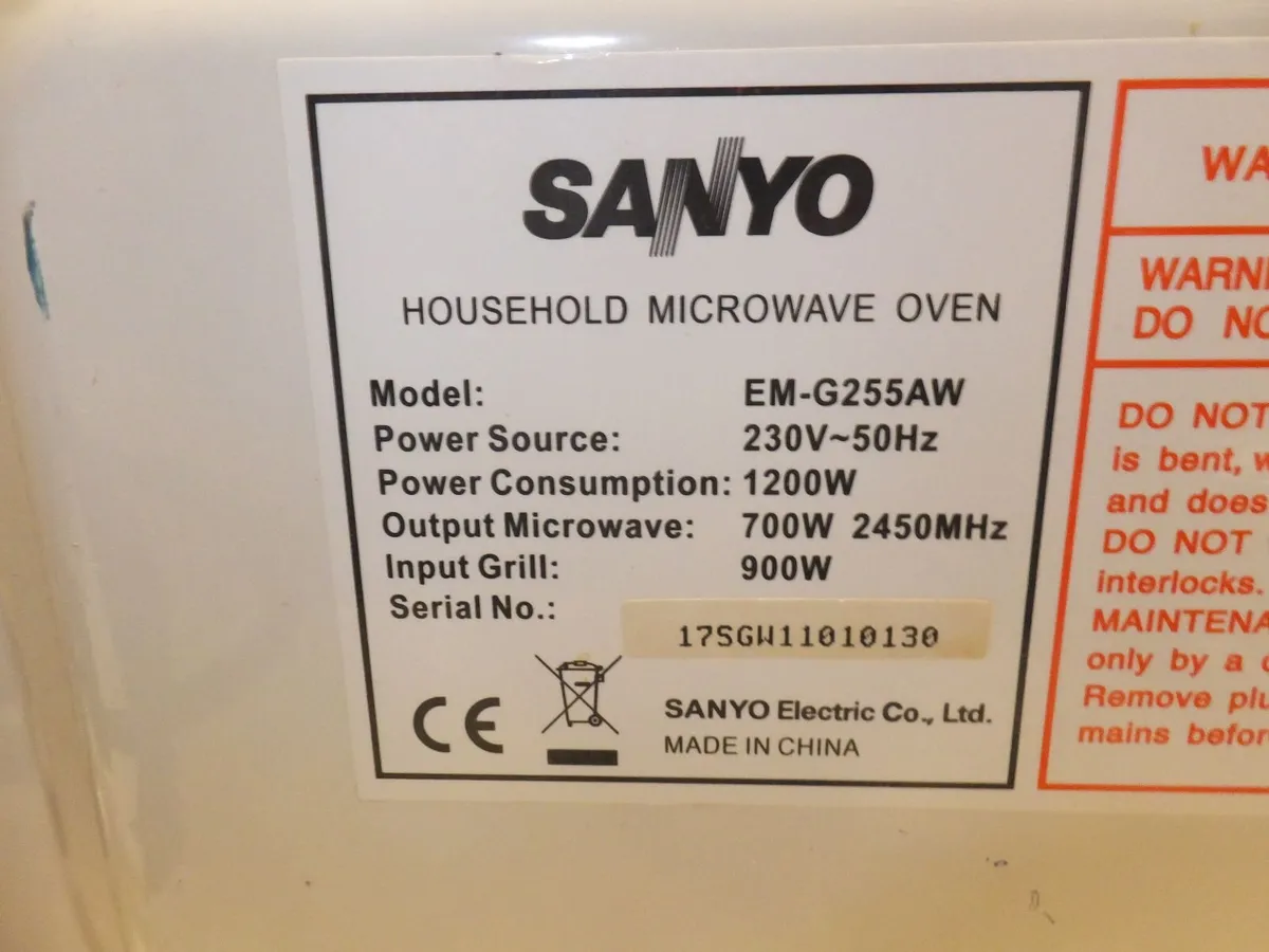 Sanyo Microwave. - Image 2