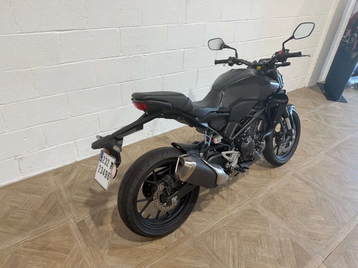 Honda CB300R 2023 - Image 3