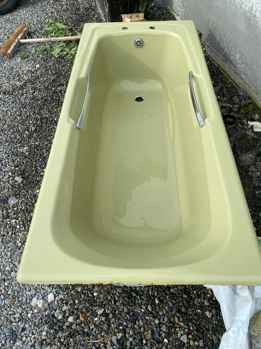 Cast Iron bath - Image 1