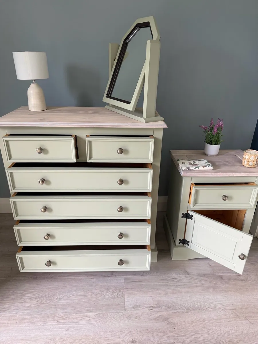 Stunning upstyled sage green bedroom set - Image 4