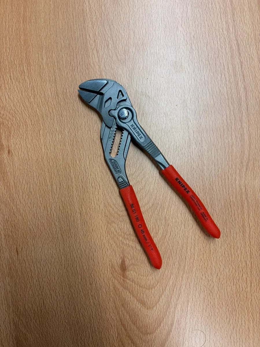 Brand New Knipex flat teeth pipe grips - Image 3