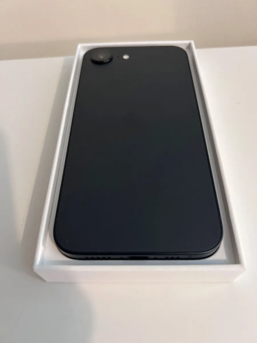 iphone 16e (NEW) - Image 2