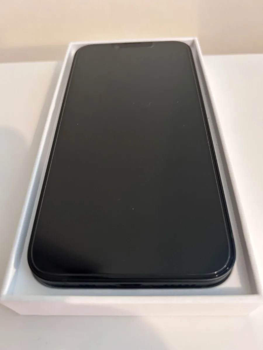 iphone 16e (NEW) - Image 1