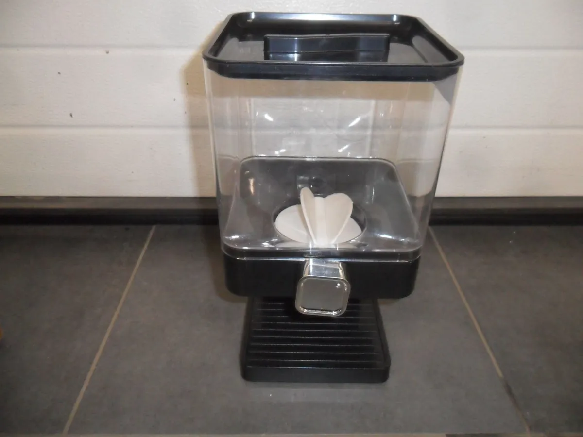 dry breakfast dispenser - Image 2
