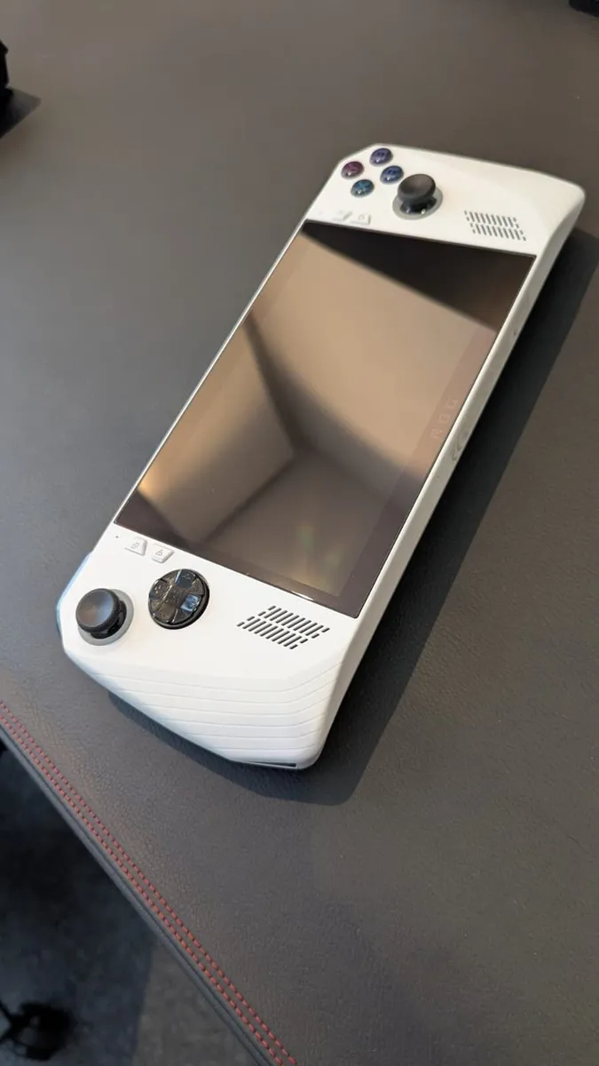 ROG Ally Z1 Extreme - Handheld Console - Image 3
