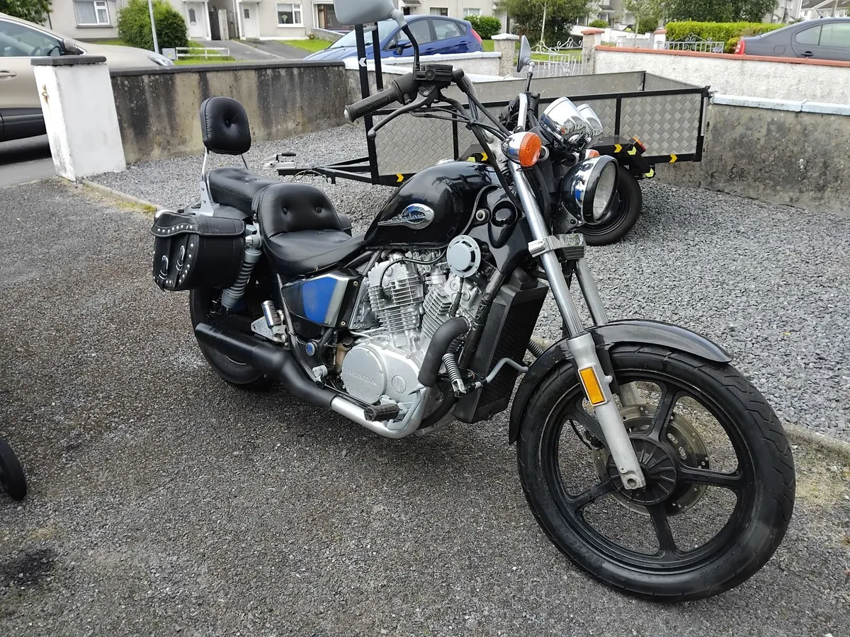 Honda Shadow VT 700 C 1986 - Image 3