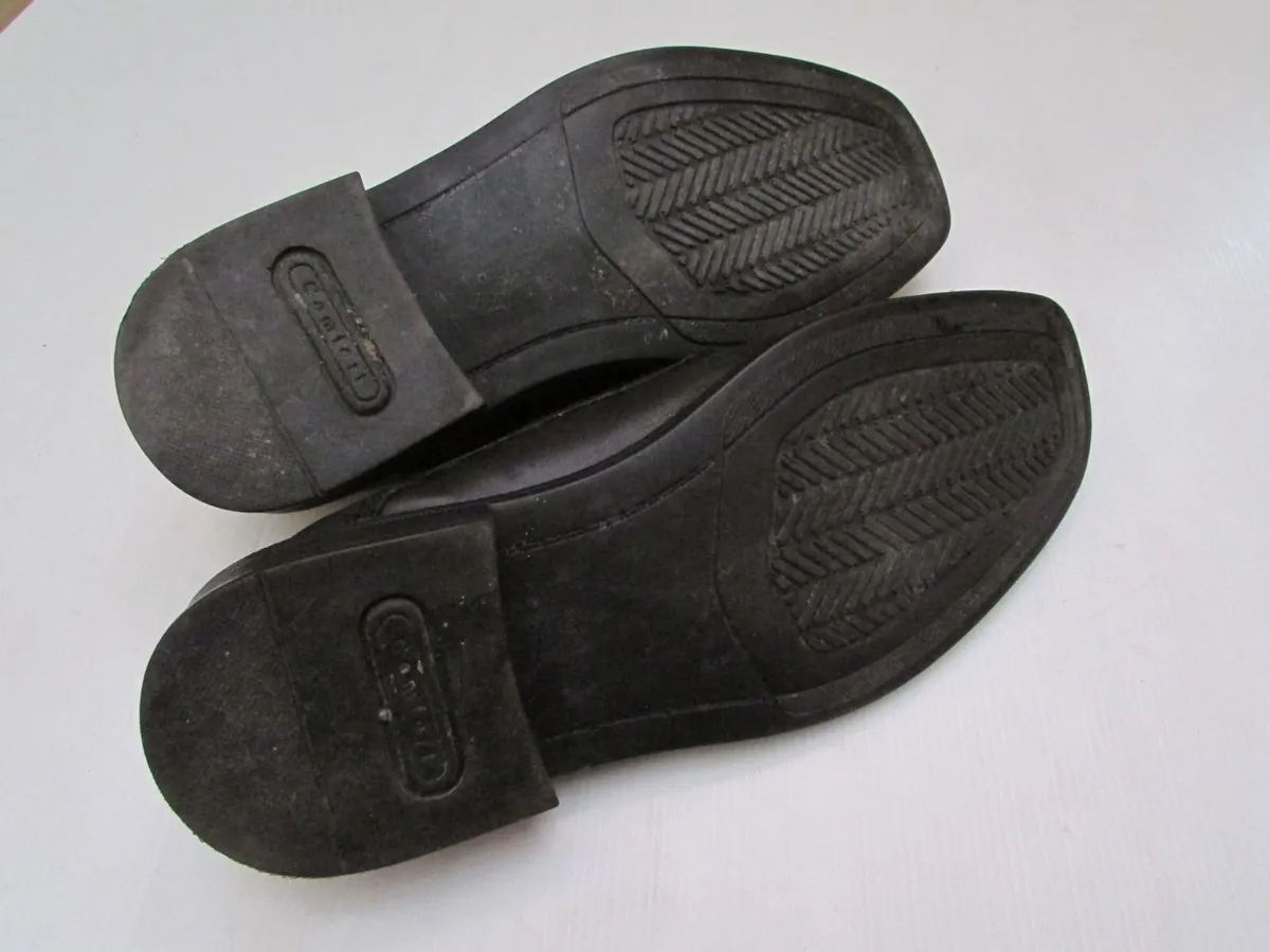 Men's Classic Black Shoes - Image 2