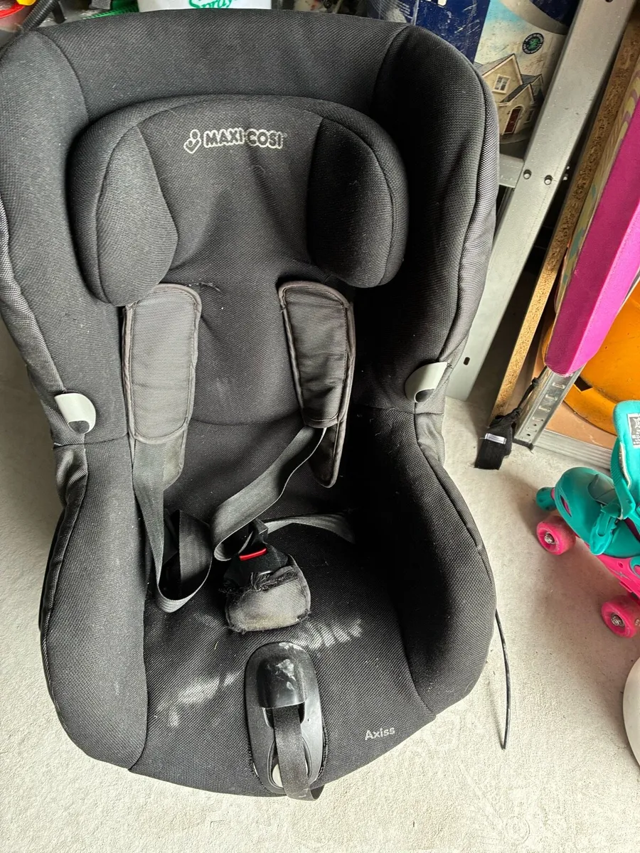 Car seat - Image 1
