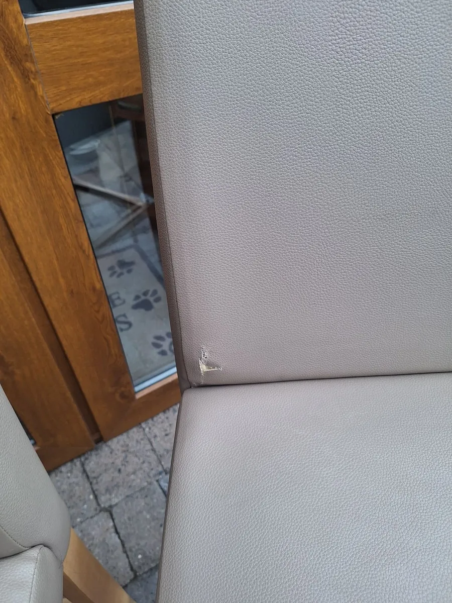Breakfast bar stools - Image 4