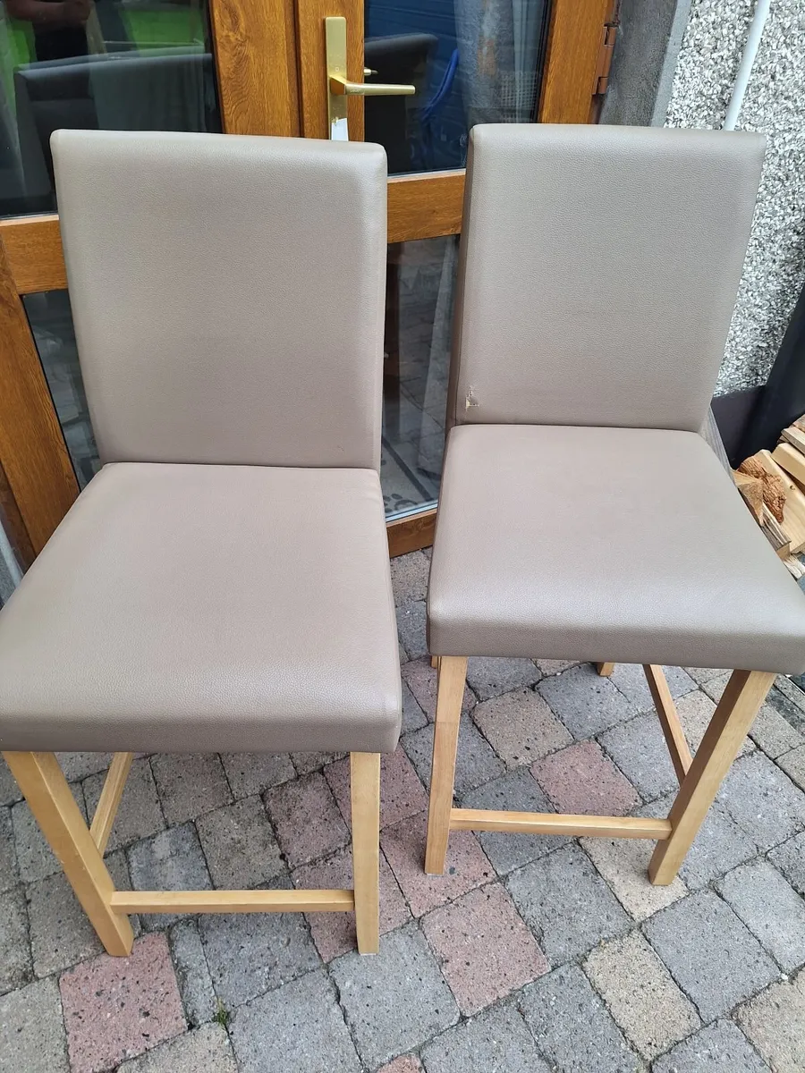 Breakfast bar stools - Image 2