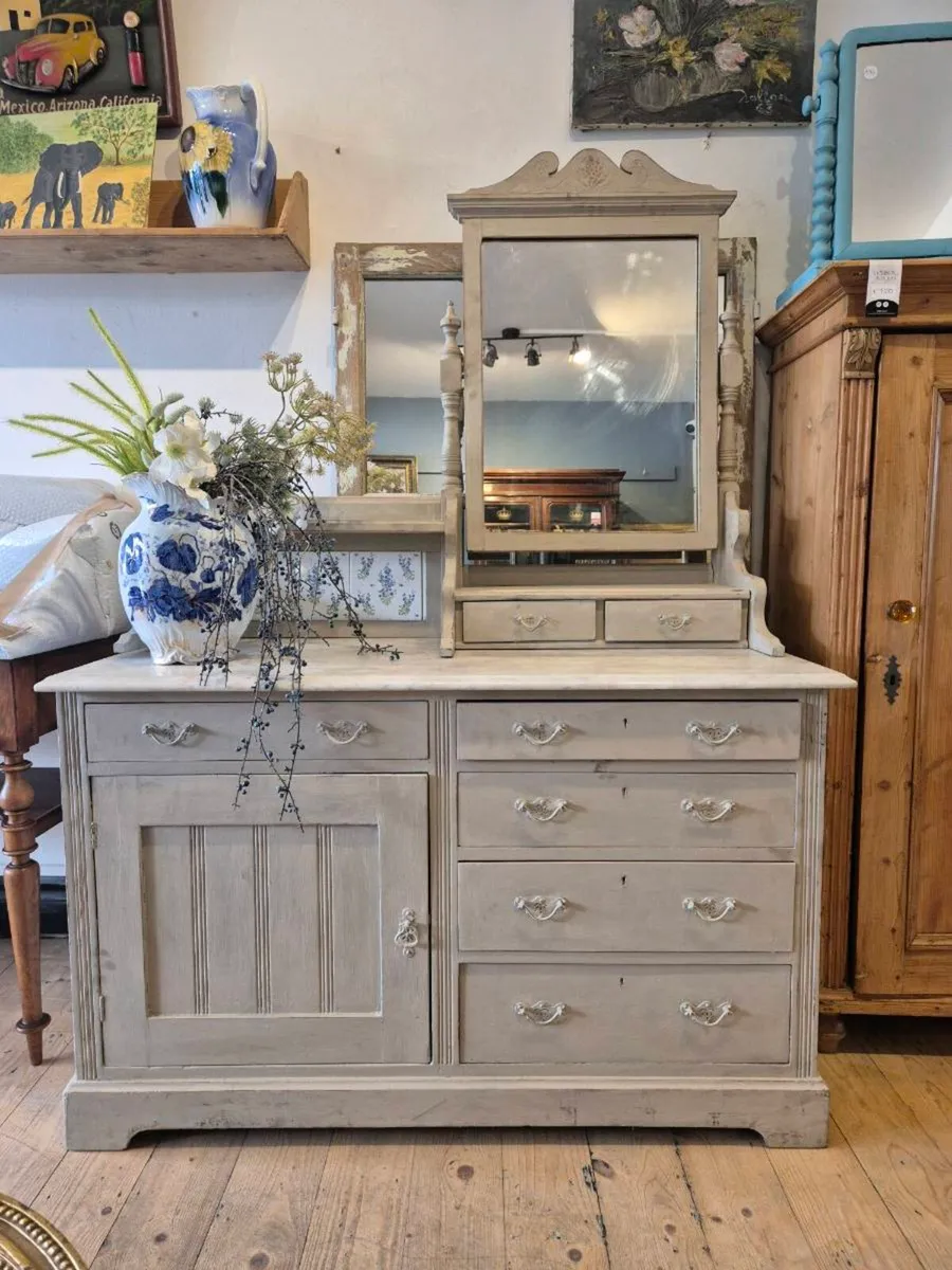 Lovely old marble  washstand - Image 1