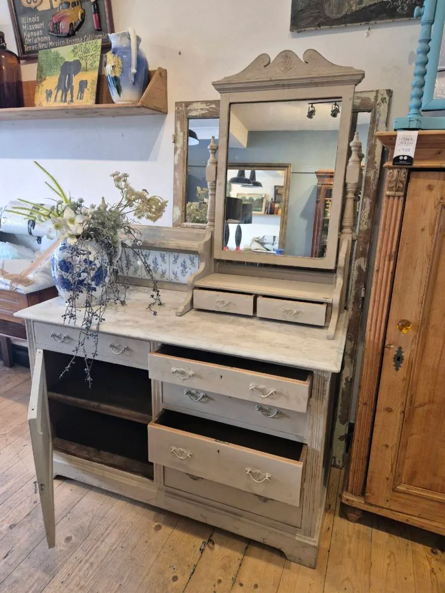Lovely old marble  washstand - Image 3