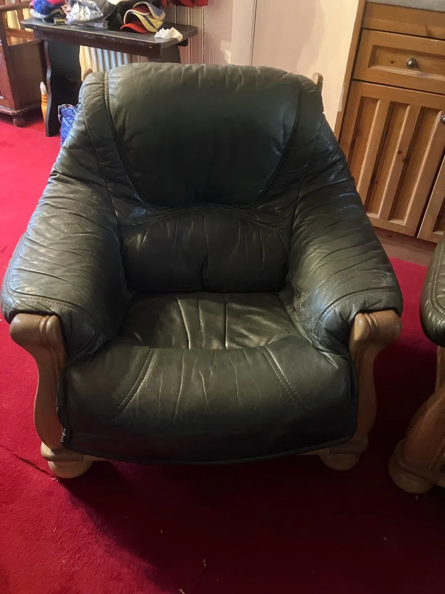 Leather couch - Image 3