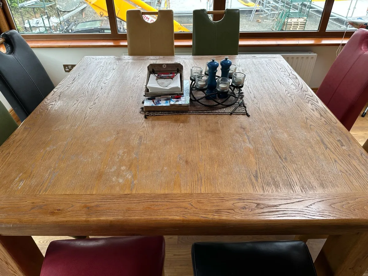 Kitchen table and chairs - Image 2
