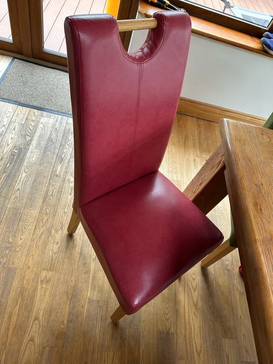 Kitchen table and chairs - Image 3