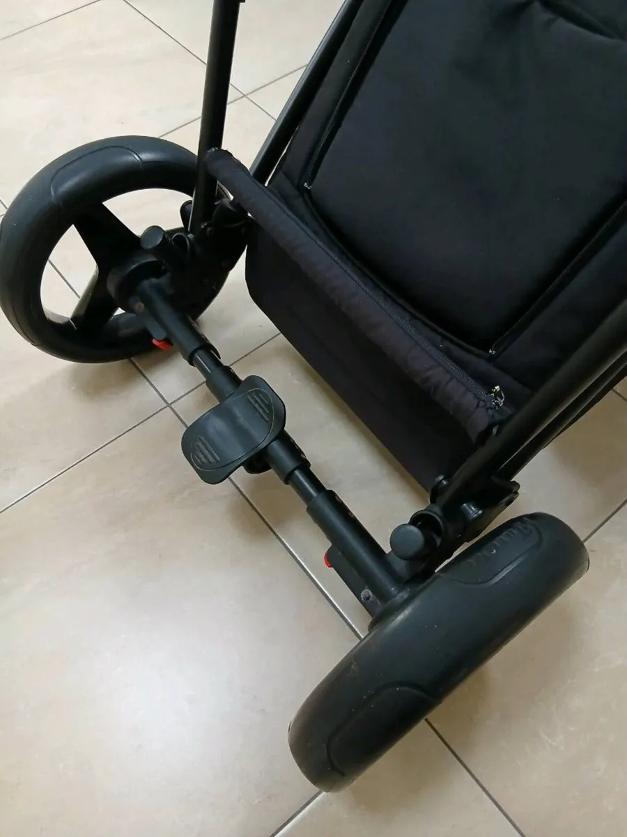 BABYS PRAM AS NEW - Image 4