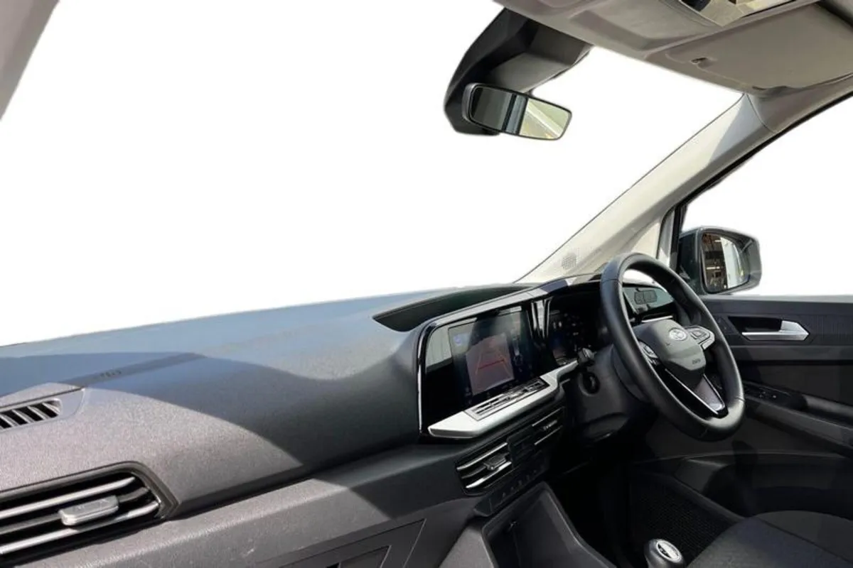 Ford Transit Connect LIMITED - Image 3