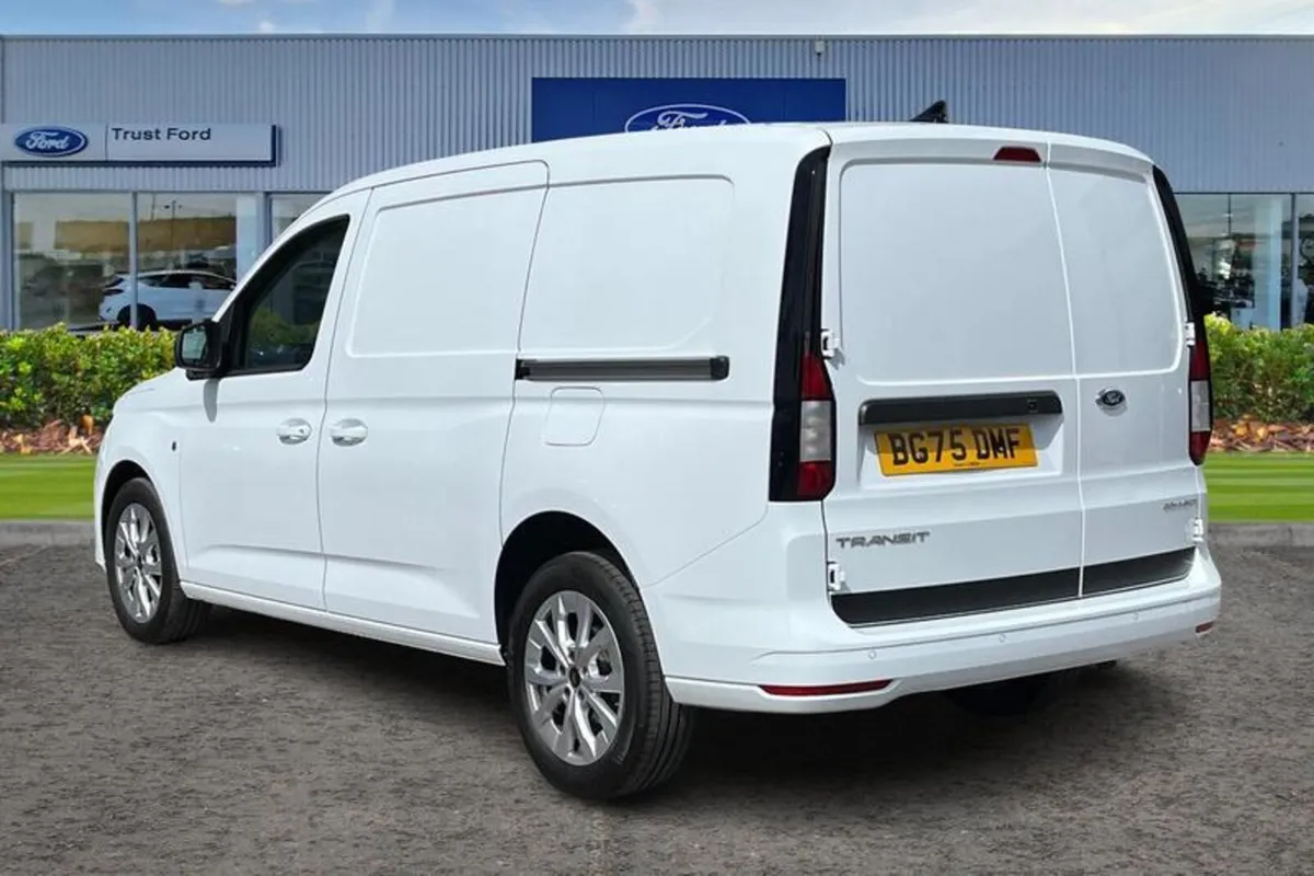 Ford Transit Connect LIMITED - Image 2