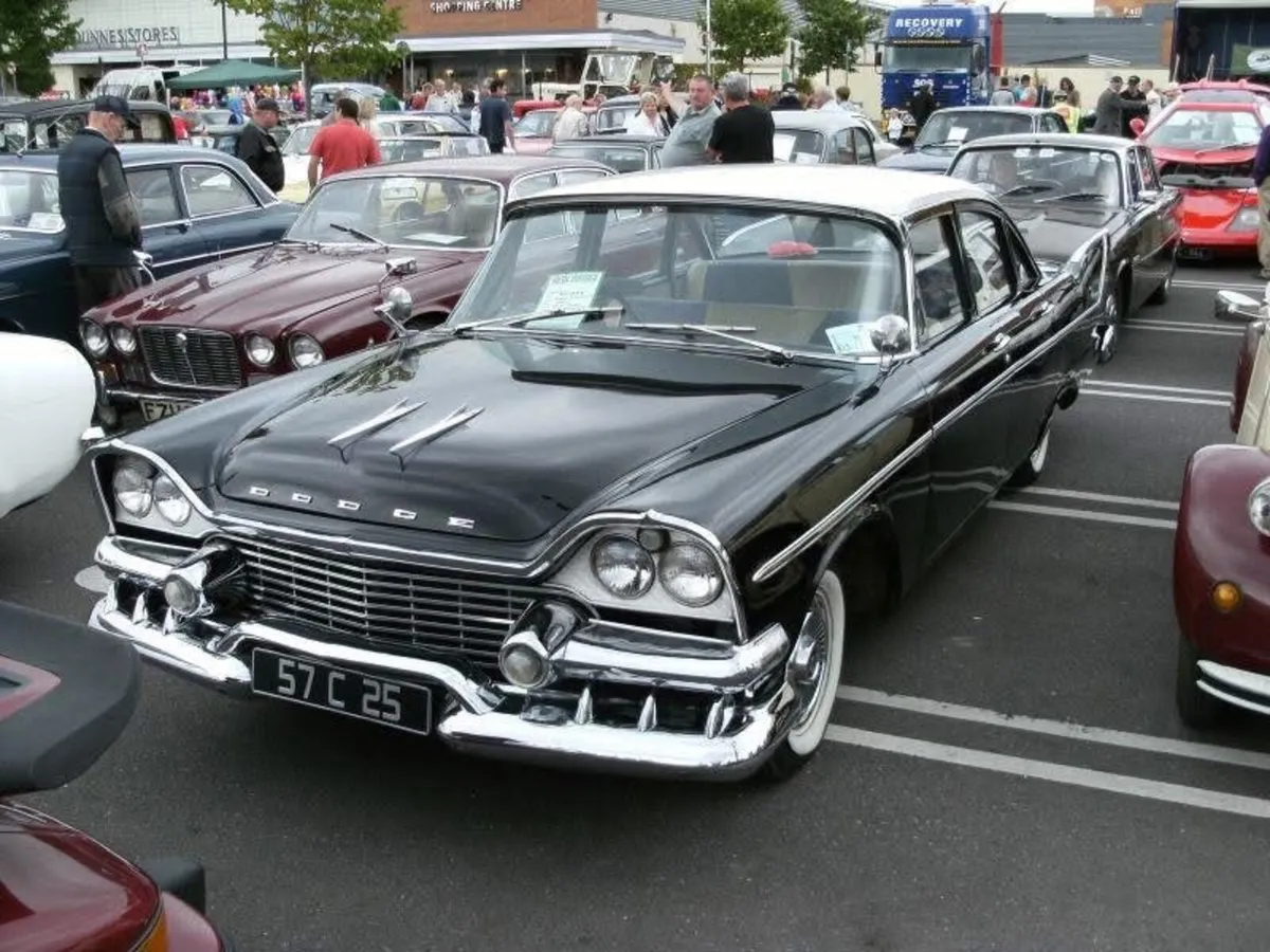 Dodge Kingsway Custom 1957 - Image 2