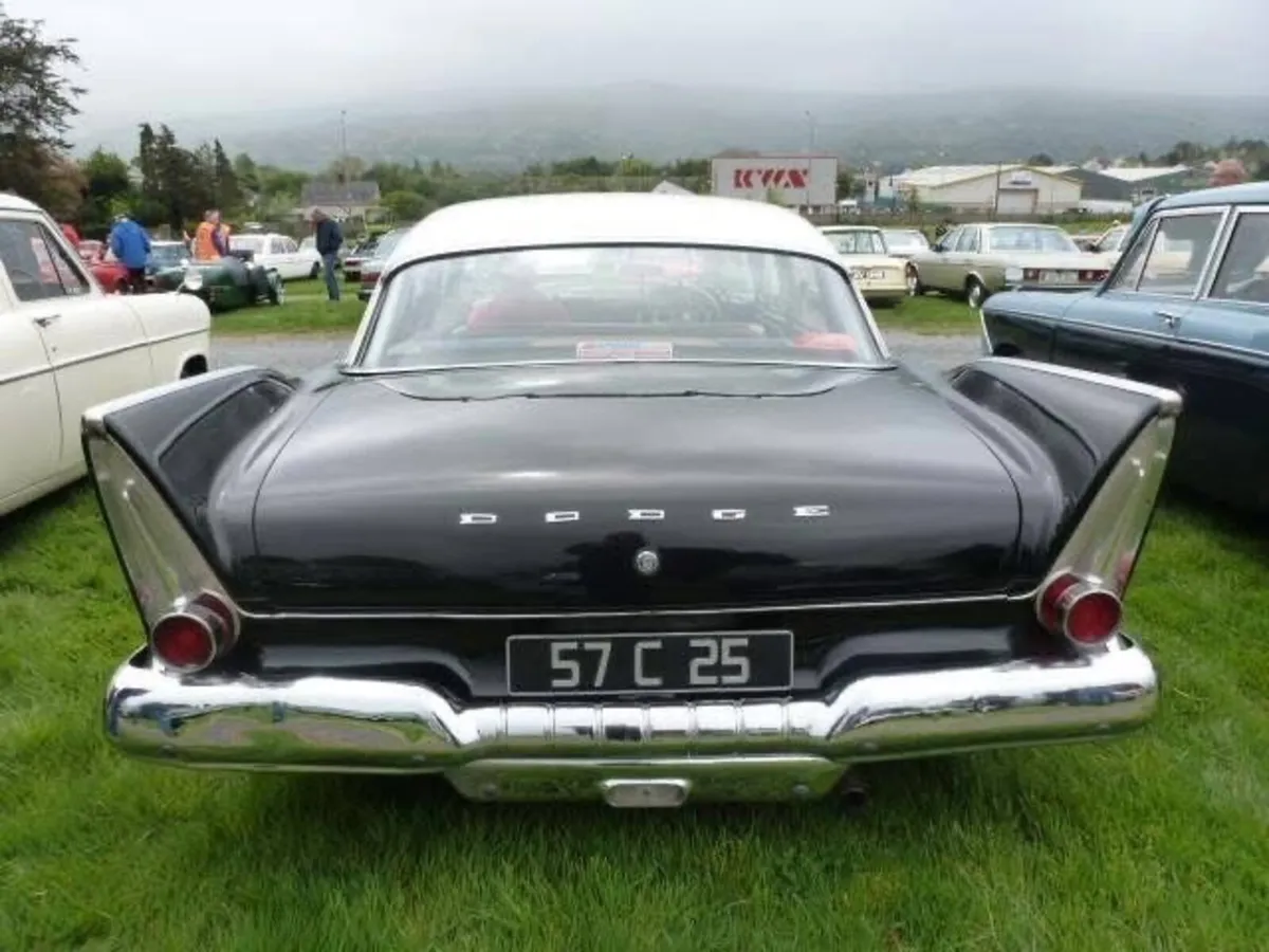 Dodge Kingsway Custom 1957 - Image 1
