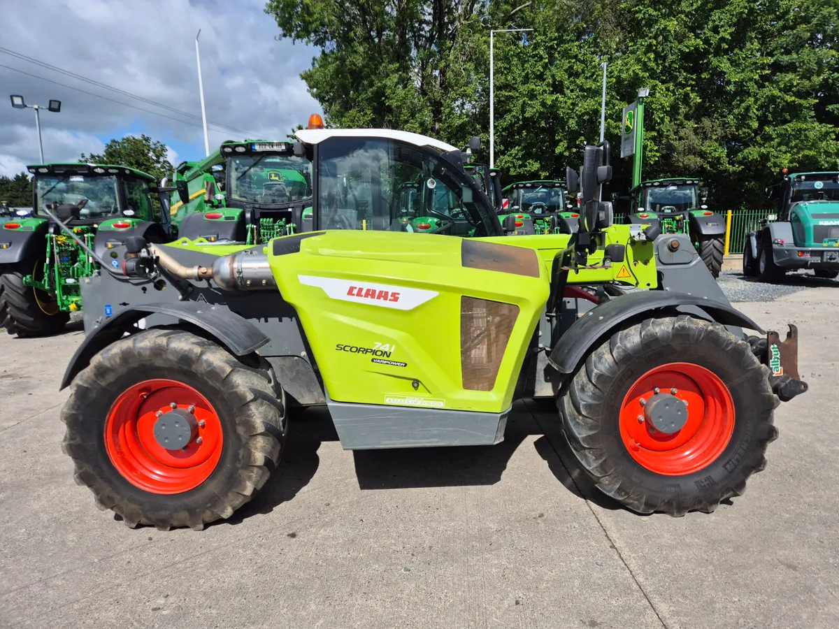 Claas Scorpion 741 2019 - Image 4