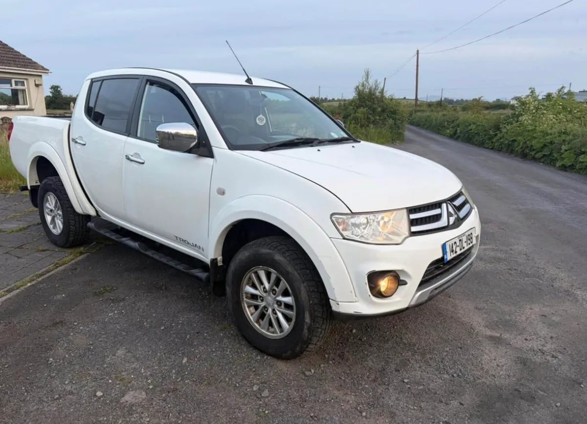142 Mitsubishi L200 Trojan 4X4, 2.5 - Image 1