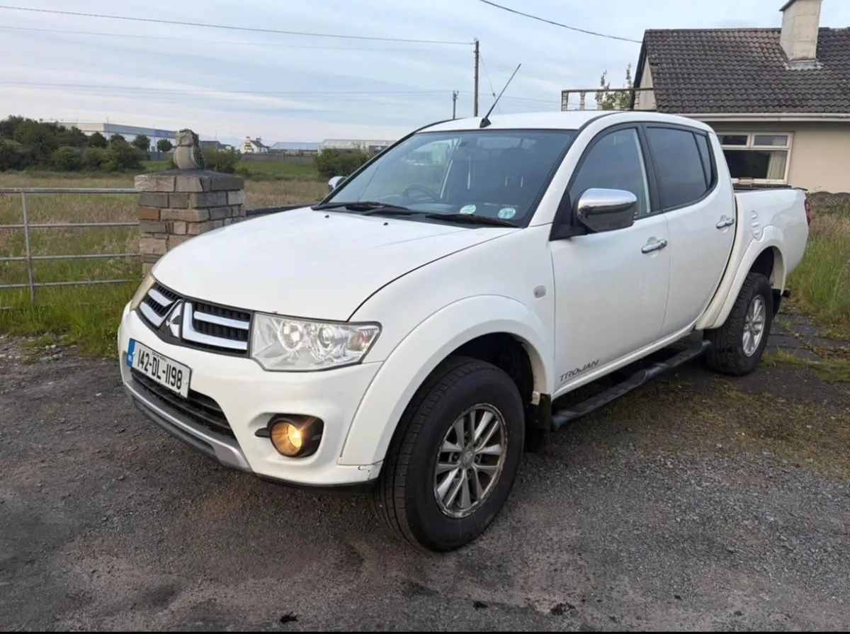 142 Mitsubishi L200 Trojan 4X4, 2.5 - Image 2