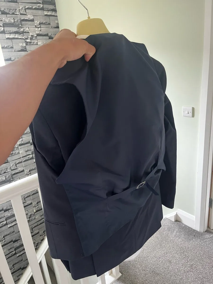 Suit - Image 4