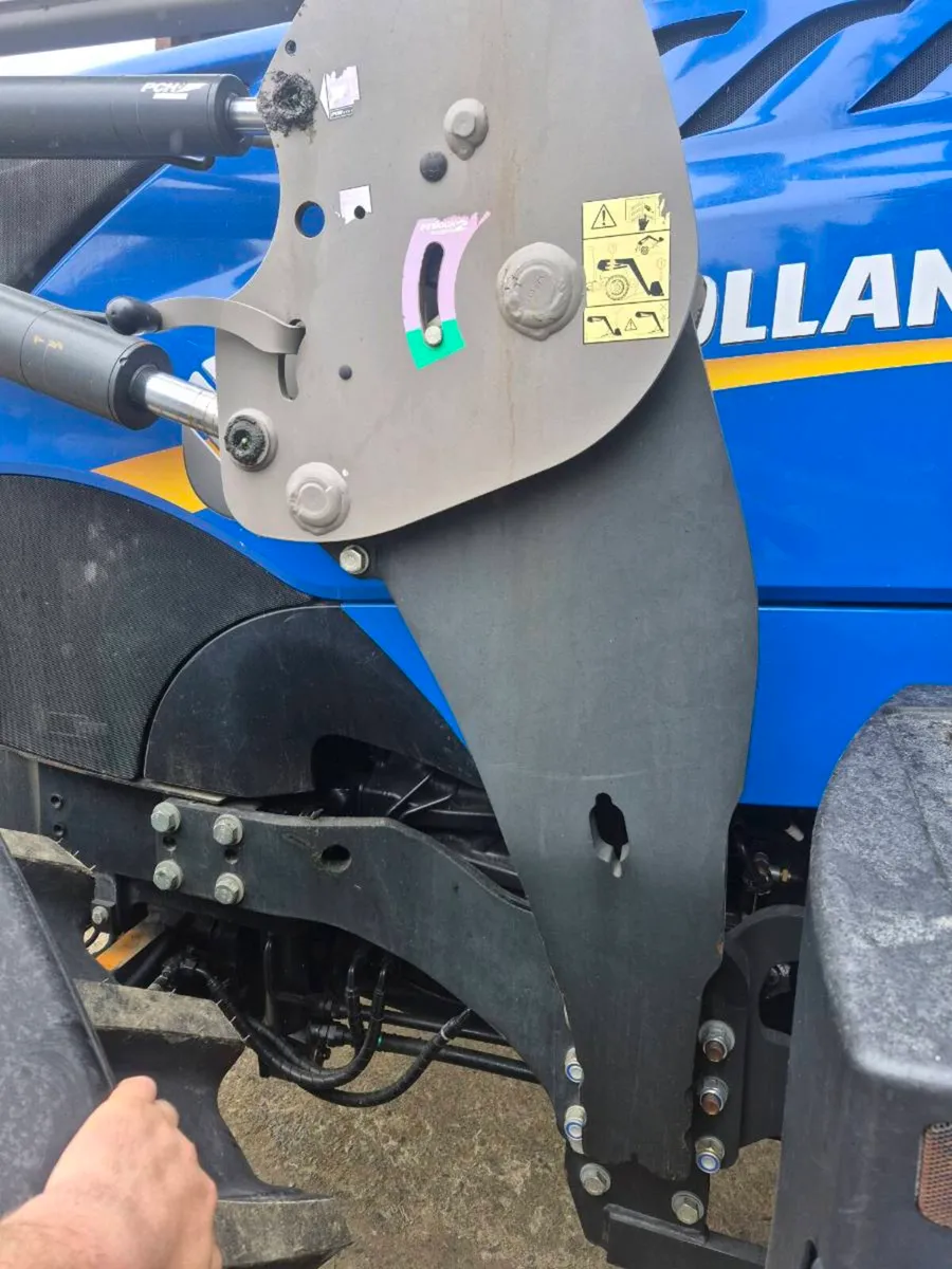 MXt417 loader T7.210/T6080 Puma165 - Image 4