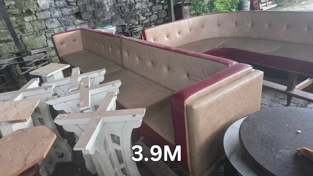 Pub seating/couches - Image 3