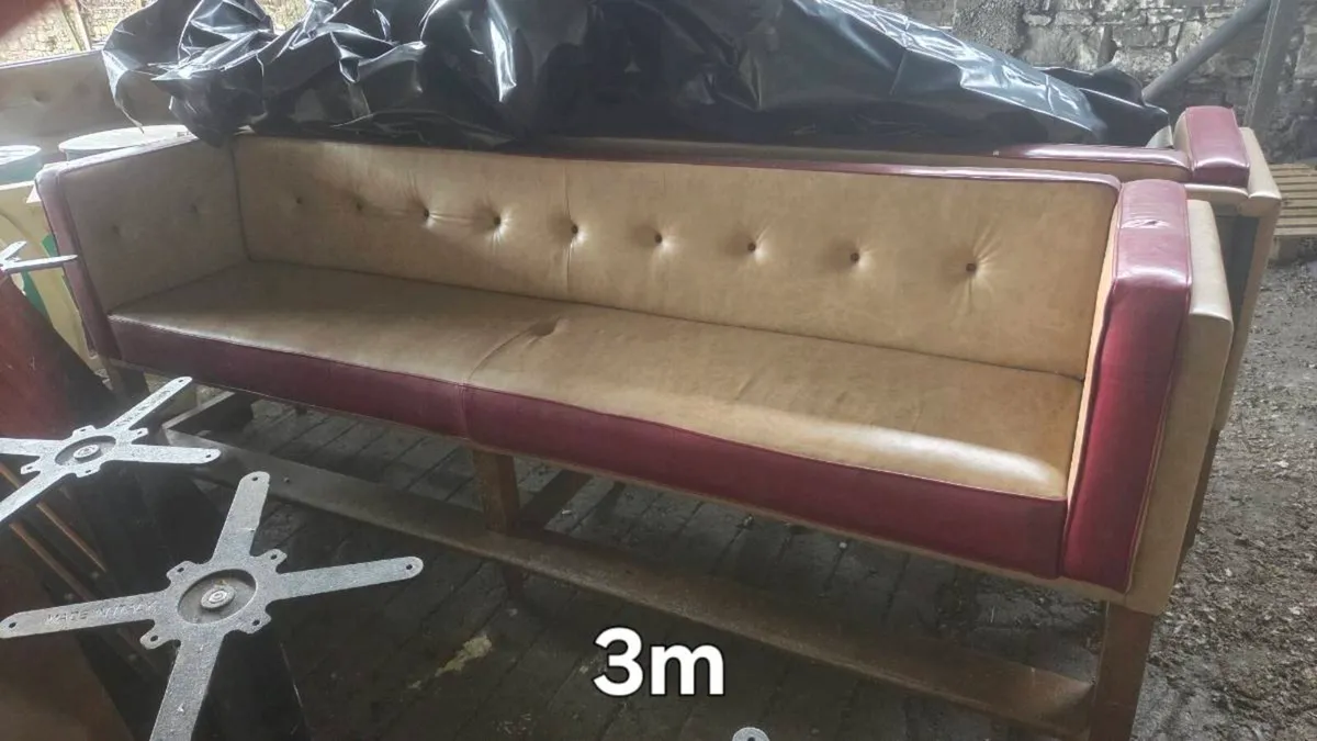 Pub seating/couches - Image 4
