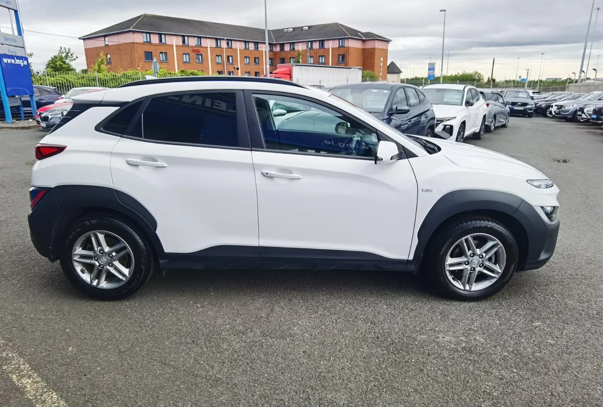 HYUNDAI KONA 1.6 COMFORT COMMERCIAL €11341 INC VAT - Image 4