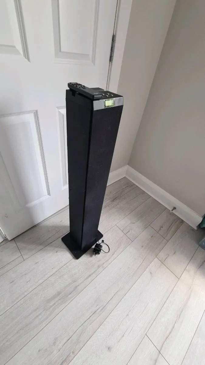 Bluetooth speaker and radio - Image 1
