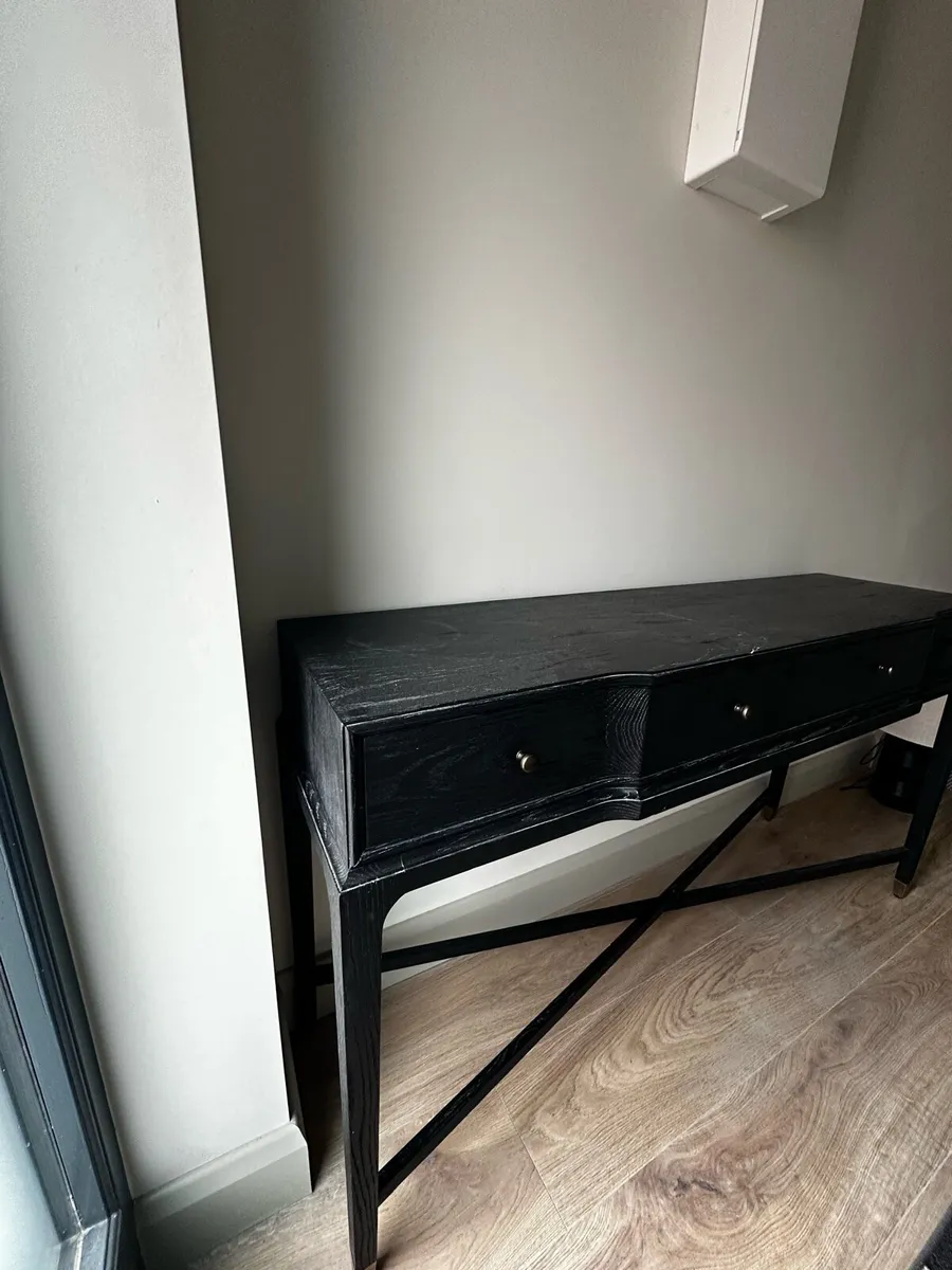Console Table - Image 2