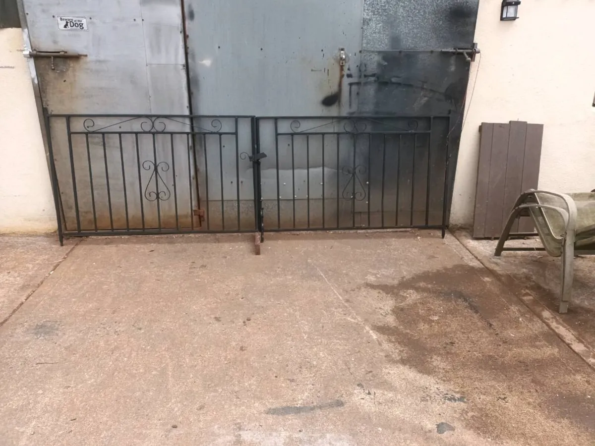 Entrance gates