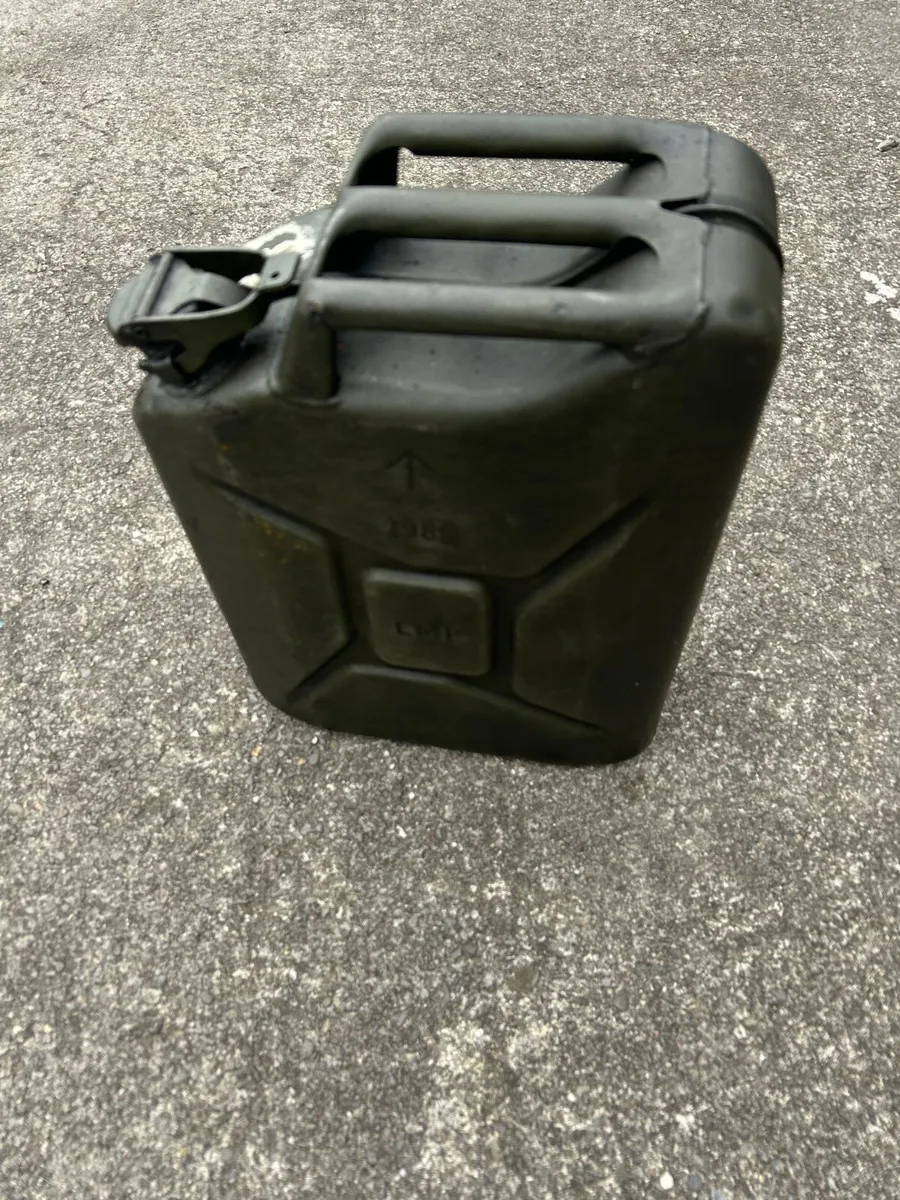 Fuel ⛽️ oil can Fire 🔥  🧯 Jugs fuel oil Etc - Image 3