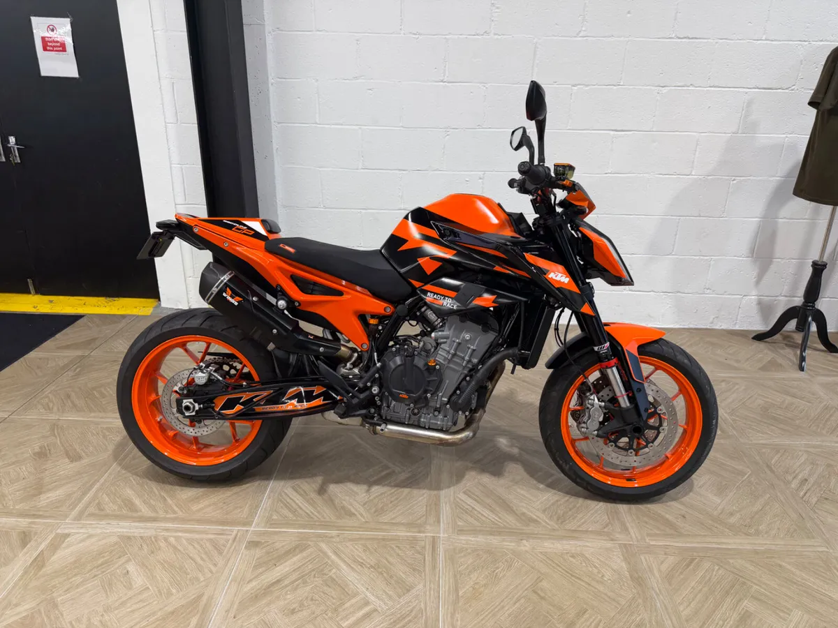 KTM Duke 890 2023 - Image 2