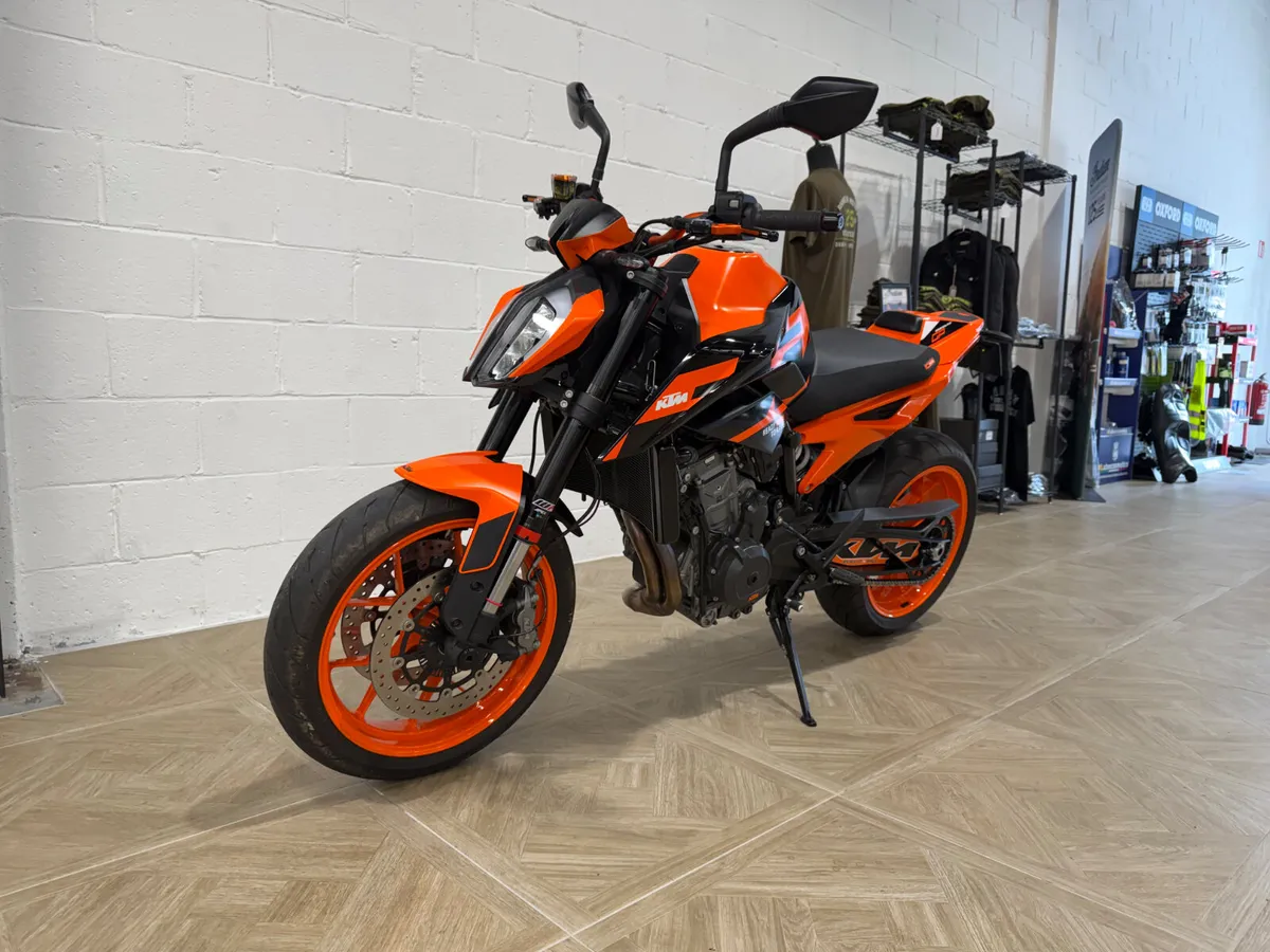 KTM Duke 890 2023 - Image 4