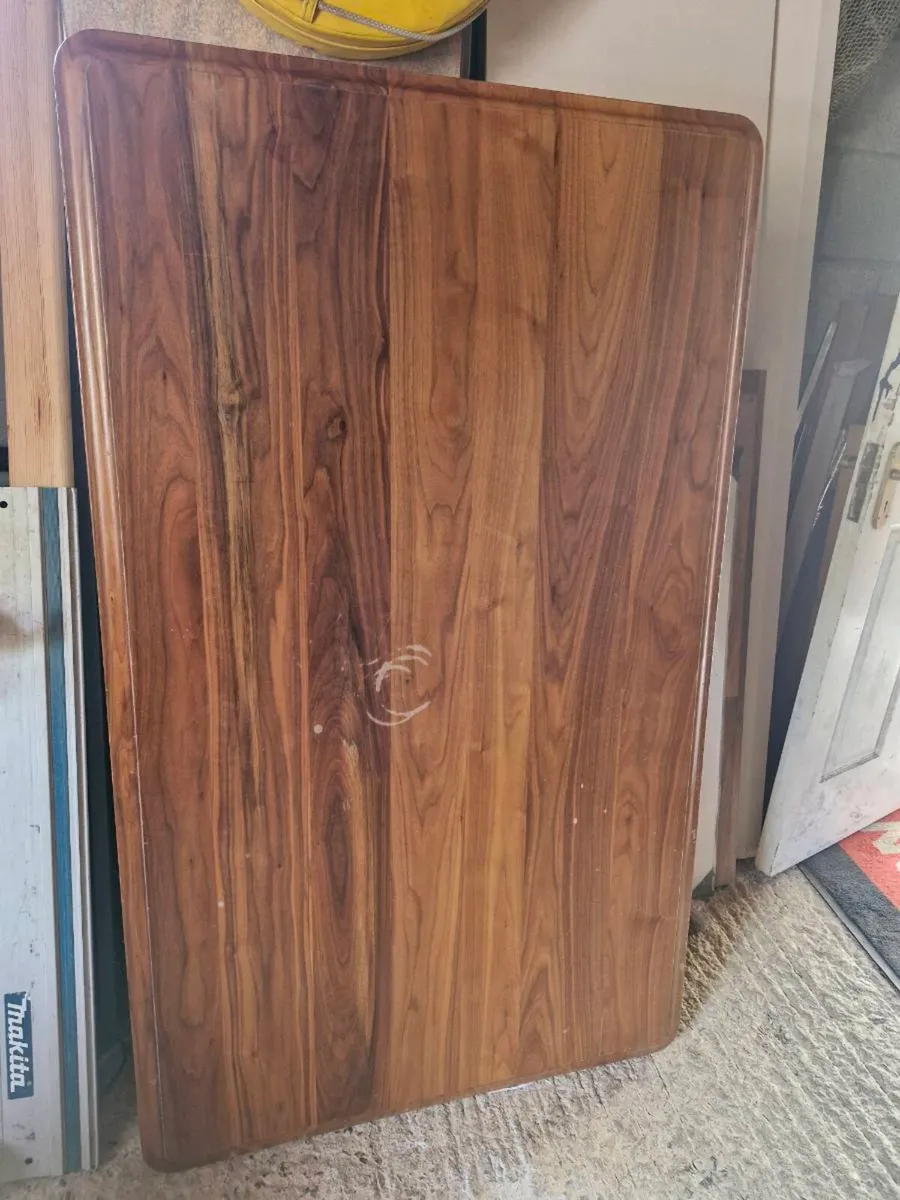 Solid worktop - Image 1