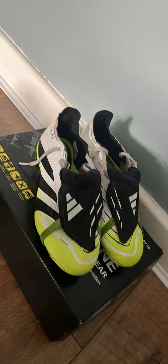 Football boots good condition size 8 pick up only - Image 1