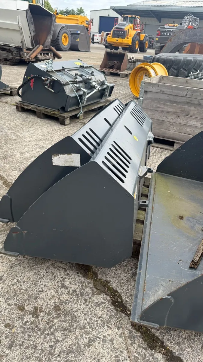 Avant General Bucket, 300 L - Unused - Image 1