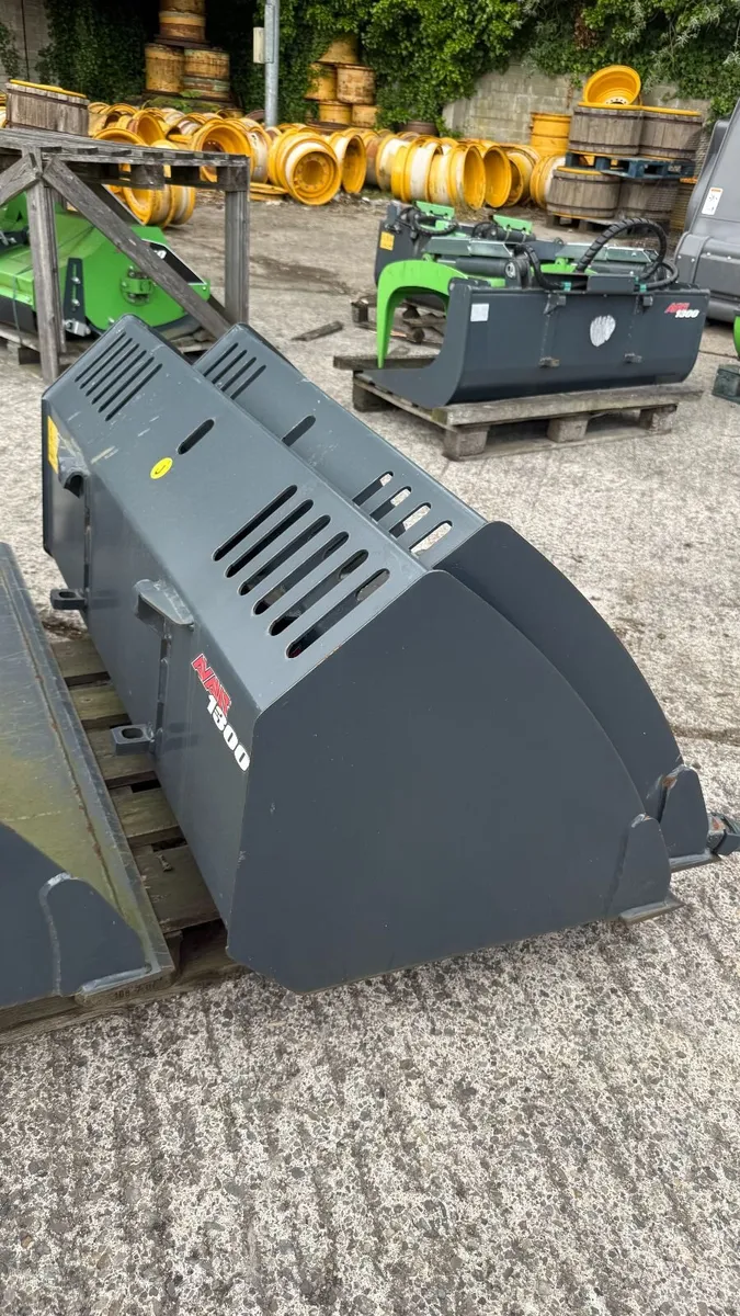 Avant General Bucket, 300 L - Unused - Image 4