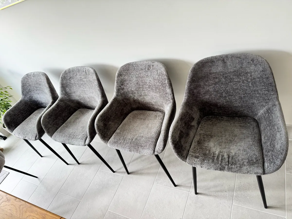 6 KAVE Chairs for Sale - Great Condition - Image 1
