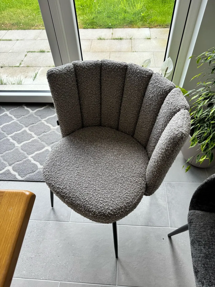 6 KAVE Chairs for Sale - Great Condition - Image 4