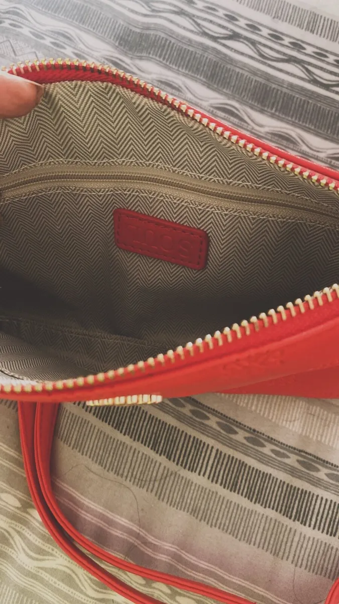3 Hand bags - Image 2