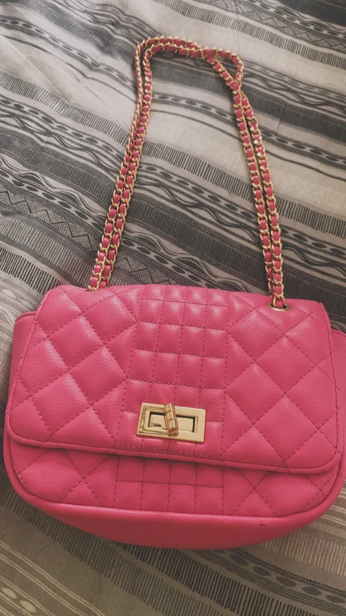 3 Hand bags - Image 1