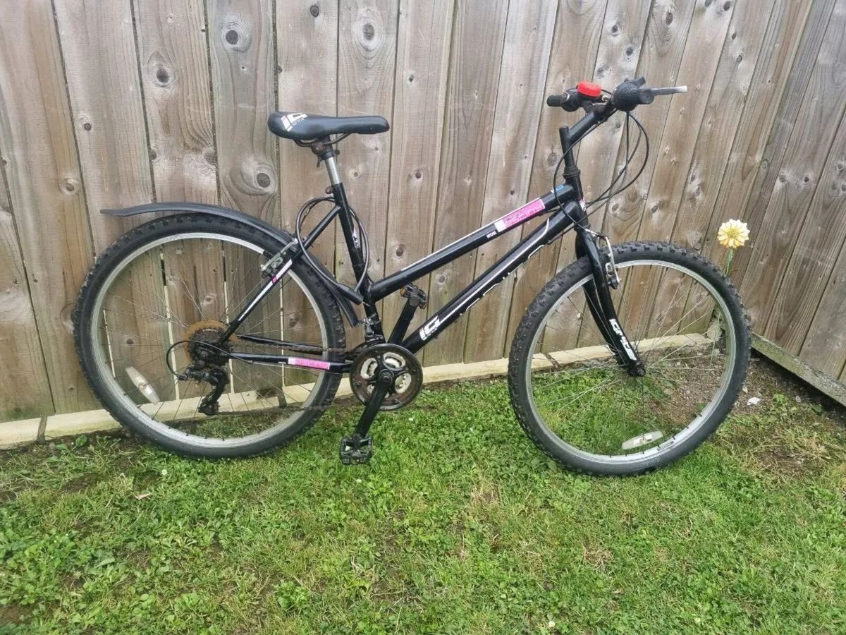 Girls bicycle - Image 3