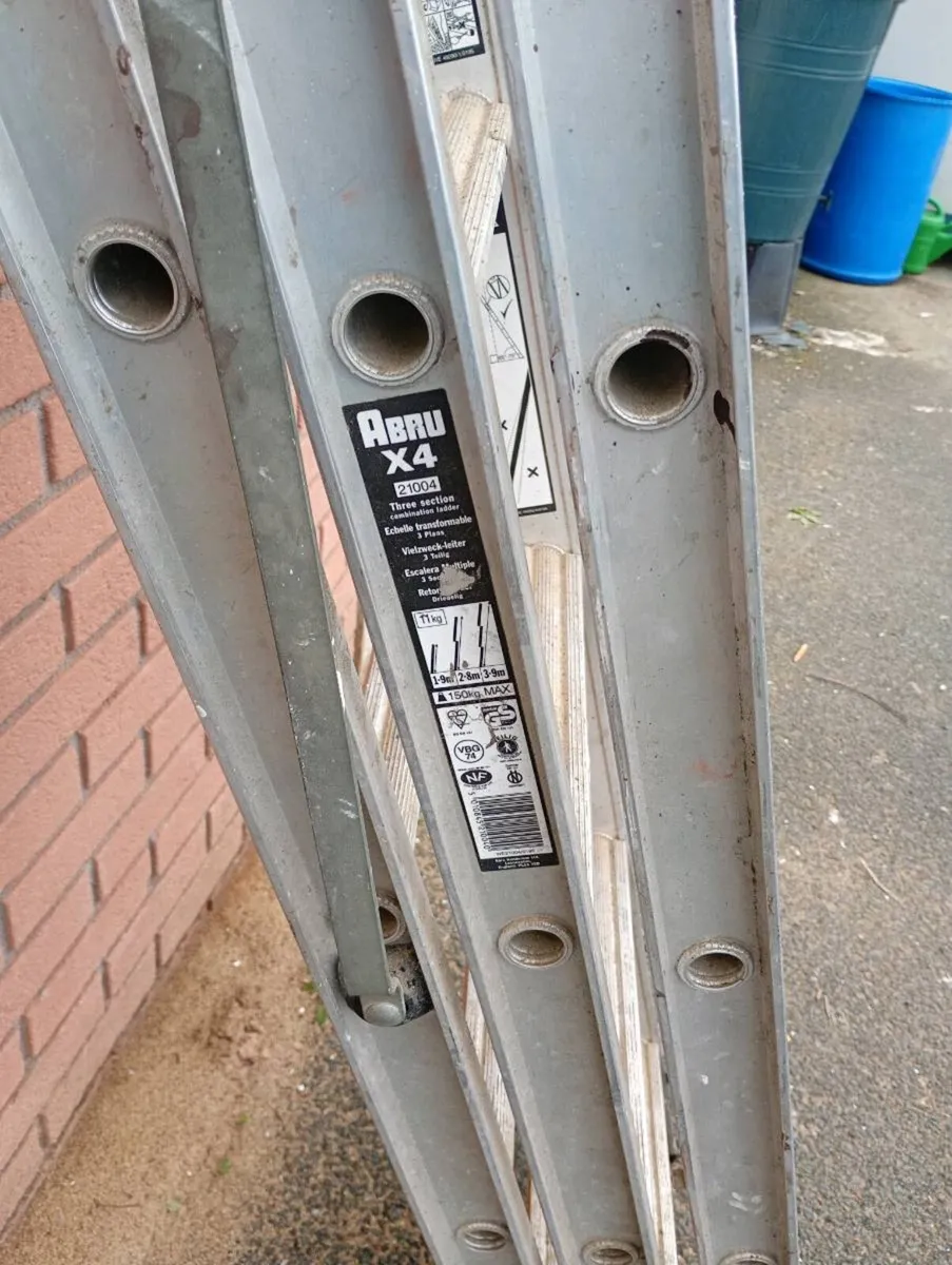 4. X Step Ladder - Image 3