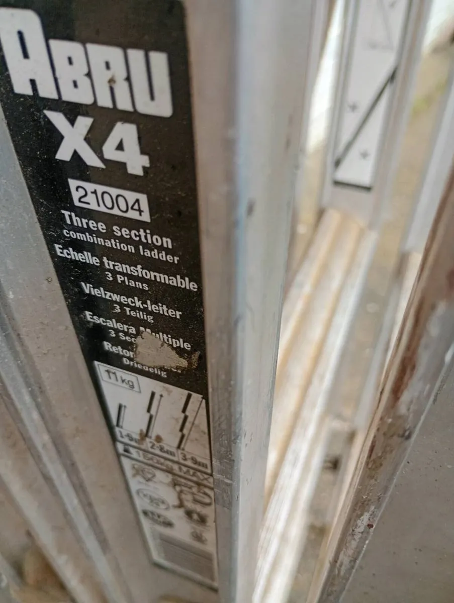 4. X Step Ladder - Image 2